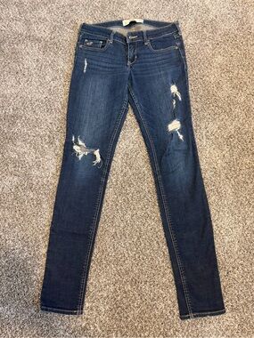 Women’s Hollister Jeans size 27x33